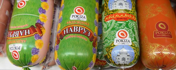 Колбасные продукты в магазине Колбасные продукты в магазине - Sputnik Таджикистан