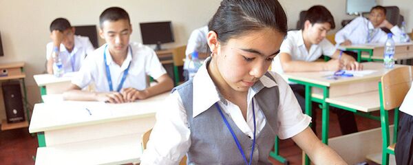 Узбекские школьники, архивное фото - Sputnik Тоҷикистон