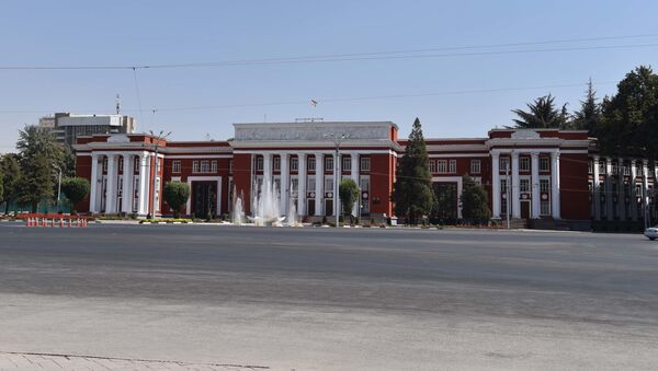 Здание парламента Республики Таджикистан, архивное фото - Sputnik Тоҷикистон