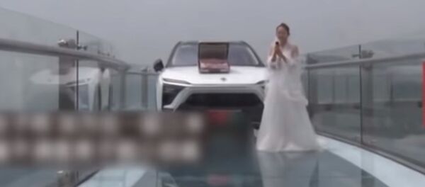 Девушка предложила парню себя, авто и деньги - Sputnik Таджикистан