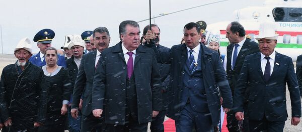 Президент Таджикистана в Мургабском районе ГБАО - Sputnik Тоҷикистон