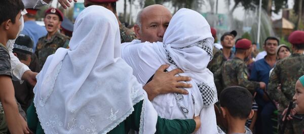 Паломники вернувшиеся с Хаджа в Душанбе - Sputnik Тоҷикистон