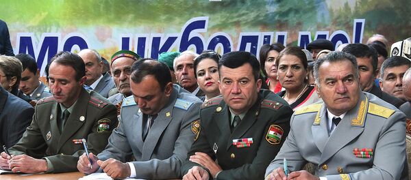 Роҳбарони мақомоти ҳифзи ҳуқуқ дар мулоқот бо раисиҷумҳур Эмомалӣ Раҳмон дар Хоруғ - Sputnik Тоҷикистон