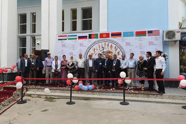 Почетные гости на III Международного фестиваея короткометражных фильмов Навсоз - Sputnik Таджикистан