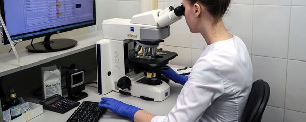 Медицинская лаборатория, архивное фото Медицинская лаборатория, архивное фото - Sputnik Таджикистан