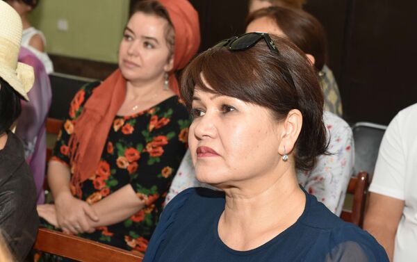 Зулфия Содикова на презентации книги поэтессы Таджикистана Гулрухсор Сафиевой - Sputnik Таджикистан