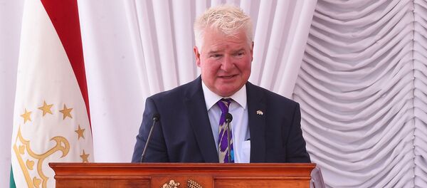 Посол Великобритании в Таджикистане Хью Филпот  - Sputnik Тоҷикистон