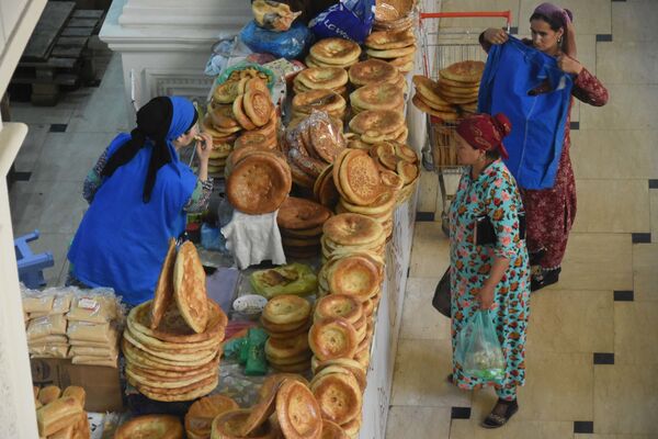 Овес нынче дорог: почему в Таджикистане стремительно растут цены на продукты Овес нынче дорог: почему в Таджикистане стремительно растут цены на продукты - Sputnik Таджикистан