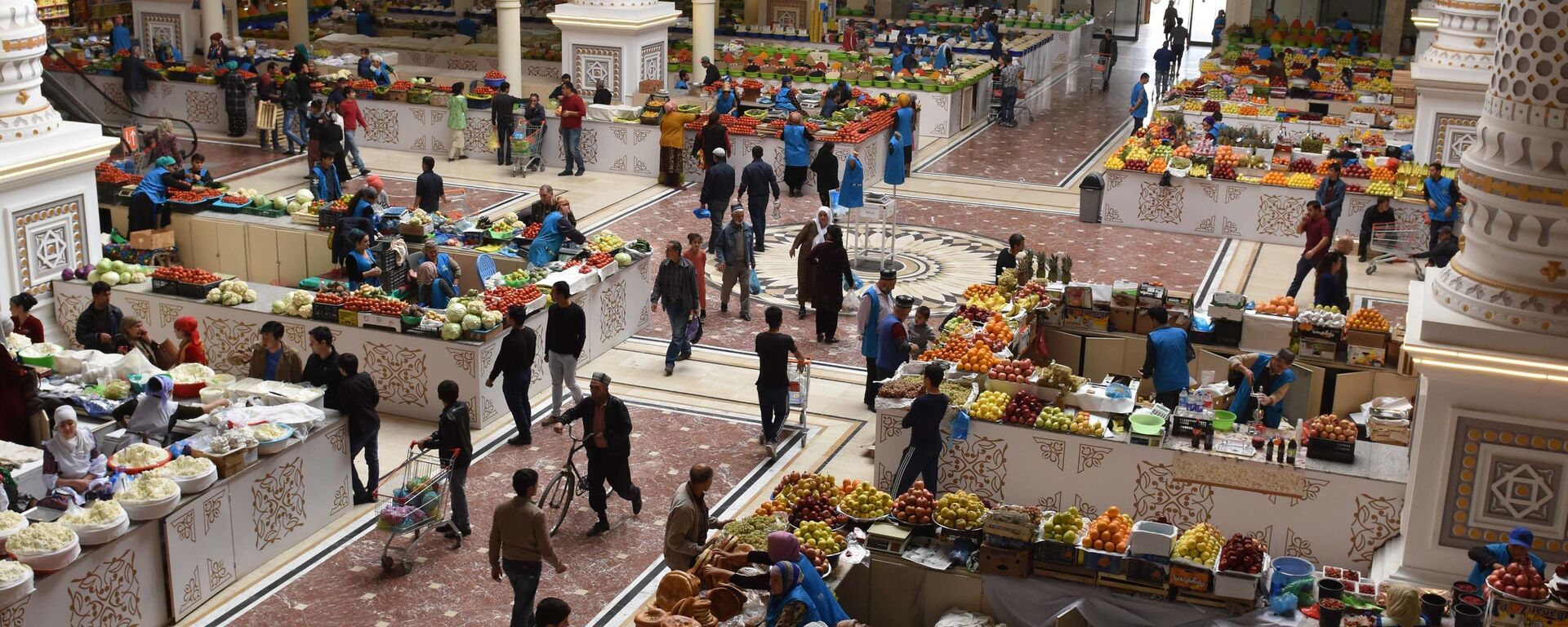 Рынок Мехргон в Душанбе, архивное фото - Sputnik Тоҷикистон, 1920, 26.09.2025