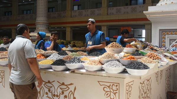 Рынок Мехргон в Душанбе, архивное фото - Sputnik Таджикистан