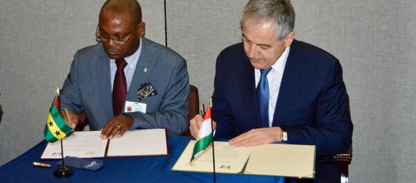 Таджикистан восстановил дипотношение с республикой Сан-Томе и Принсипи - Sputnik Тоҷикистон