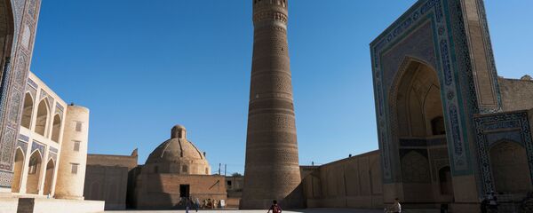 Мечеть Калян в городе Бухара, архивное фото Мечеть Калян в городе Бухара, архивное фото - Sputnik Тоҷикистон