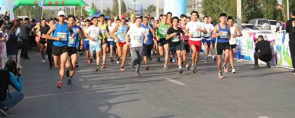 В Бишкеке прошел международный полумарафон - Sputnik Таджикистан