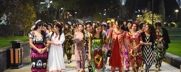 Парк имени Ахмада Дониша в Душанбе - Sputnik Тоҷикистон