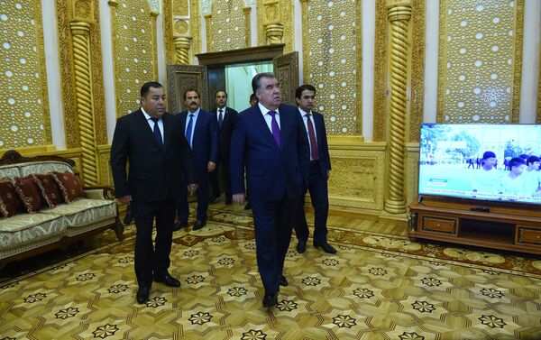 Рахмон открыл зал приема официальных лиц в аэропорту Душанбе - Sputnik Таджикистан