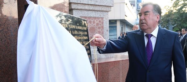 Рахмон открыл зал приема официальных лиц в аэропорту Душанбе - Sputnik Таджикистан