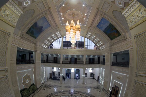 Рахмон открыл зал приема официальных лиц в аэропорту Душанбе - Sputnik Таджикистан