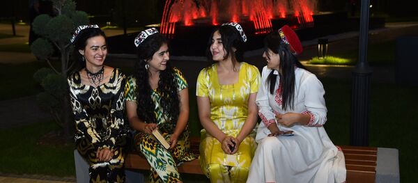 Ифтитоҳи Боғи ба номи Аҳмади Дониш дар шаҳри Душанбе - Sputnik Таджикистан