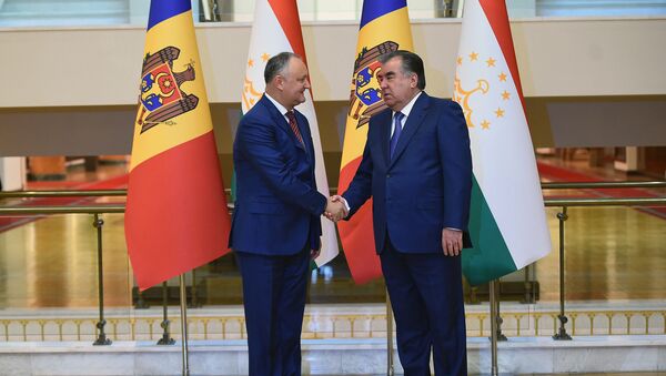 Президент Таджикистана Эмомали Рахмон и президент Молдовы Игорь Додон - Sputnik Таджикистан
