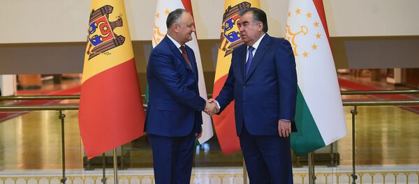 Президент Таджикистана Эмомали Рахмон и президент Молдовы Игорь Додон - Sputnik Таджикистан