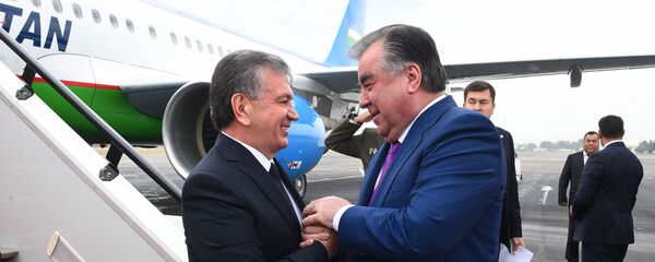 Президент Узбекистана Шавкат Мирзиёев и президент Таджикистана Эмомали Рахмон - Sputnik Тоҷикистон