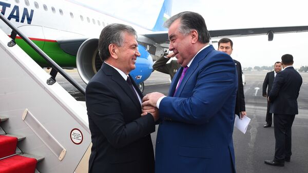 Президент Узбекистана Шавкат Мирзиёев и президент Таджикистана Эмомали Рахмон - Sputnik Таджикистан