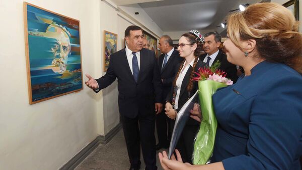 В Таджикистане открылась галерея Союза художников - Sputnik Таджикистан