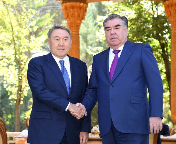 Президент Казахстана Нурсултал Назарбаев и президент Таджикистана Эмомали Рахмон - Sputnik Таджикистан