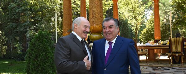 Президент Таджикистана Эмомали Рахмон и глава Беларуси Александр Лукашенко в Душанбе - Sputnik Тоҷикистон