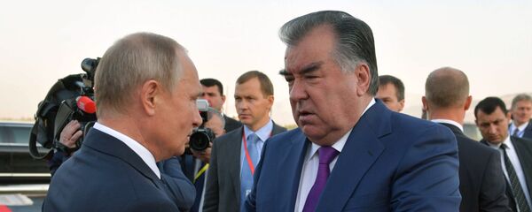 Президент РФ Владимир Путин и президент Таджикистана Эмомали Рахмон - Sputnik Тоҷикистон