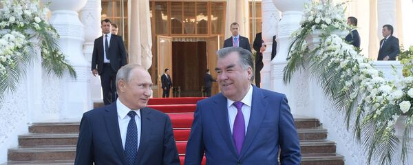 Президент РФ Владимир Путин и президент Таджикистана Эмомали Рахмон - Sputnik Тоҷикистон