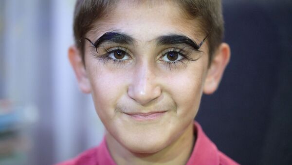 Муин Бачонаев – таджикский мальчик с рекордно длинными ресницами  - Sputnik Таджикистан