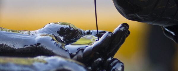 Нефть, архивное фото - Sputnik Таджикистан