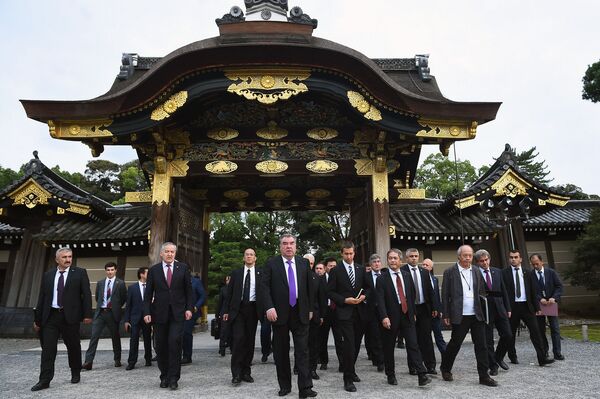 Ҷашнҳои рӯзи 24 октябр дар Тоҷикистон ва ҷаҳон Ҷашнҳои рӯзи 24 октябр дар Тоҷикистон ва ҷаҳон - Sputnik Тоҷикистон