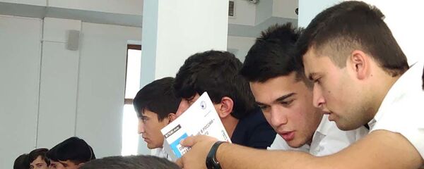 Студенты на выставке-презентации Образование в России старт успешного будущего - Sputnik Тоҷикистон