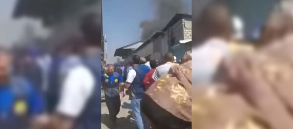 В Душанбе на вещевом рынке Корвон случился пожар - Sputnik Таджикистан