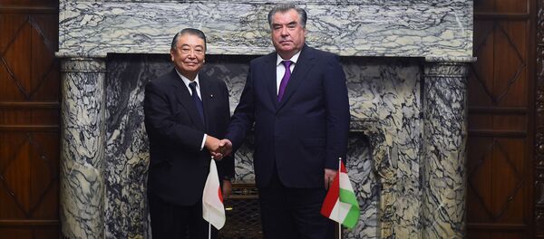 Встреча Рахмона с главой нижней палаты парламента Японии Тадамори Ошима  - Sputnik Тоҷикистон