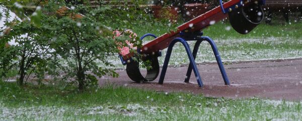 Снегопад, архивное фото Снегопад, архивное фото - Sputnik Таджикистан