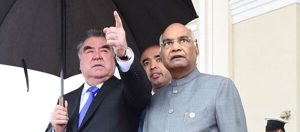 Президент Таджикистана Эмомали Рахмон и глава Индии Шри Рам Натха Ковинда
Президент Таджикистана Эмомали Рахмон и глава Индии Шри Рам Натха Ковинда
- Sputnik Таджикистан