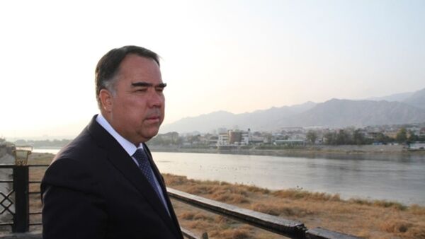 Дар соҳили Сир бо фармони Аҳмадзода фитнес месозанд - Sputnik Тоҷикистон