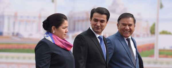 Глава администрации президента Озода Рахмон, мэр Душанбе Рустам Эмомали и председатель района Исмоила Сомони Душанбе Сами Шариф - Sputnik Тоҷикистон