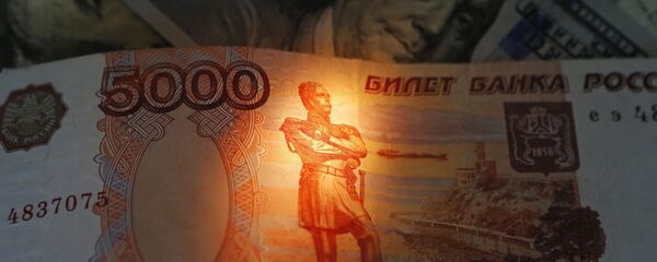 Рубли и доллары - Sputnik Таджикистан