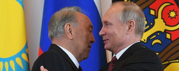 Президент РФ В. Путин принимает участие в заседании Совета глав государств СНГ - Sputnik Тоҷикистон