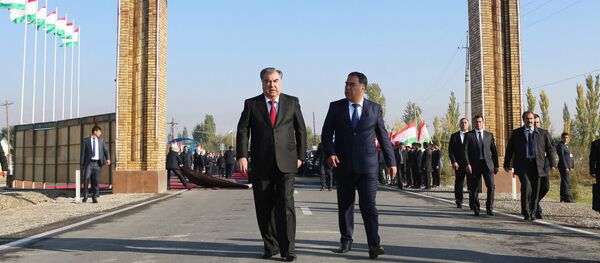 Раджаббой Ахмадзода и Эмомали Рахмон - Sputnik Тоҷикистон