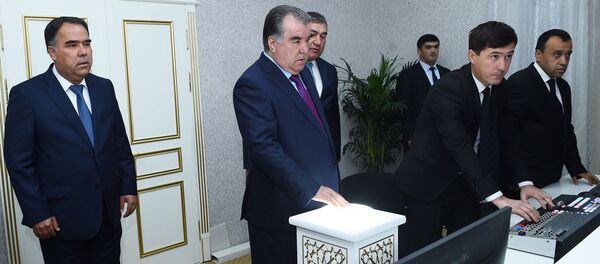 Эмомали Рахмон принял участие в открытии нового дополнительного здания телевидения и радио Согда - Sputnik Тоҷикистон