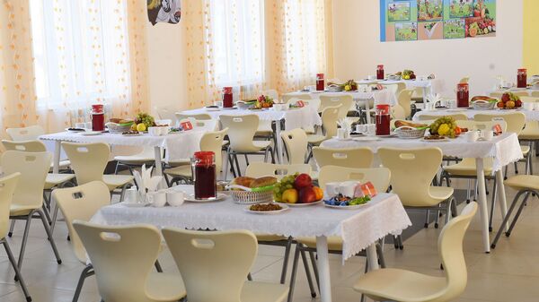 Столовая в гимназии, архивное фото  - Sputnik Тоҷикистон