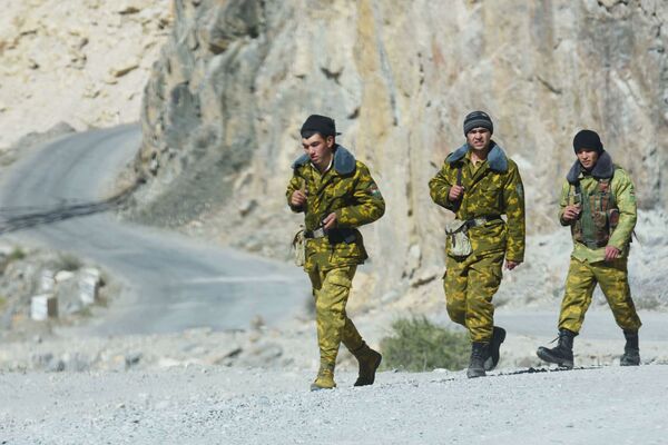 Пограничники на Таджикско-афганская границе - Sputnik Таджикистан