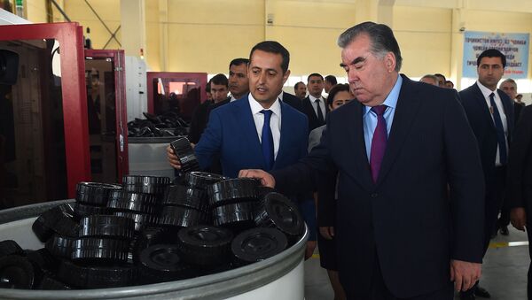 Эмомали Рахмон принял участие в церемонии сдачи в эксплуатацию ОАО Ариана Металл Пласт - Sputnik Таджикистан