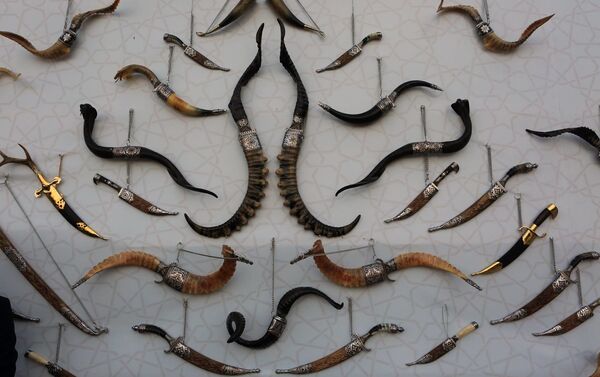 Сувенирные ножи из Таджикистана, архивное фото - Sputnik Тоҷикистон