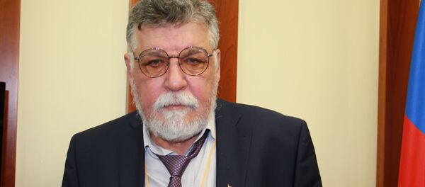 Поэт Алексей Авганов, архивное фото - Sputnik Таджикистан